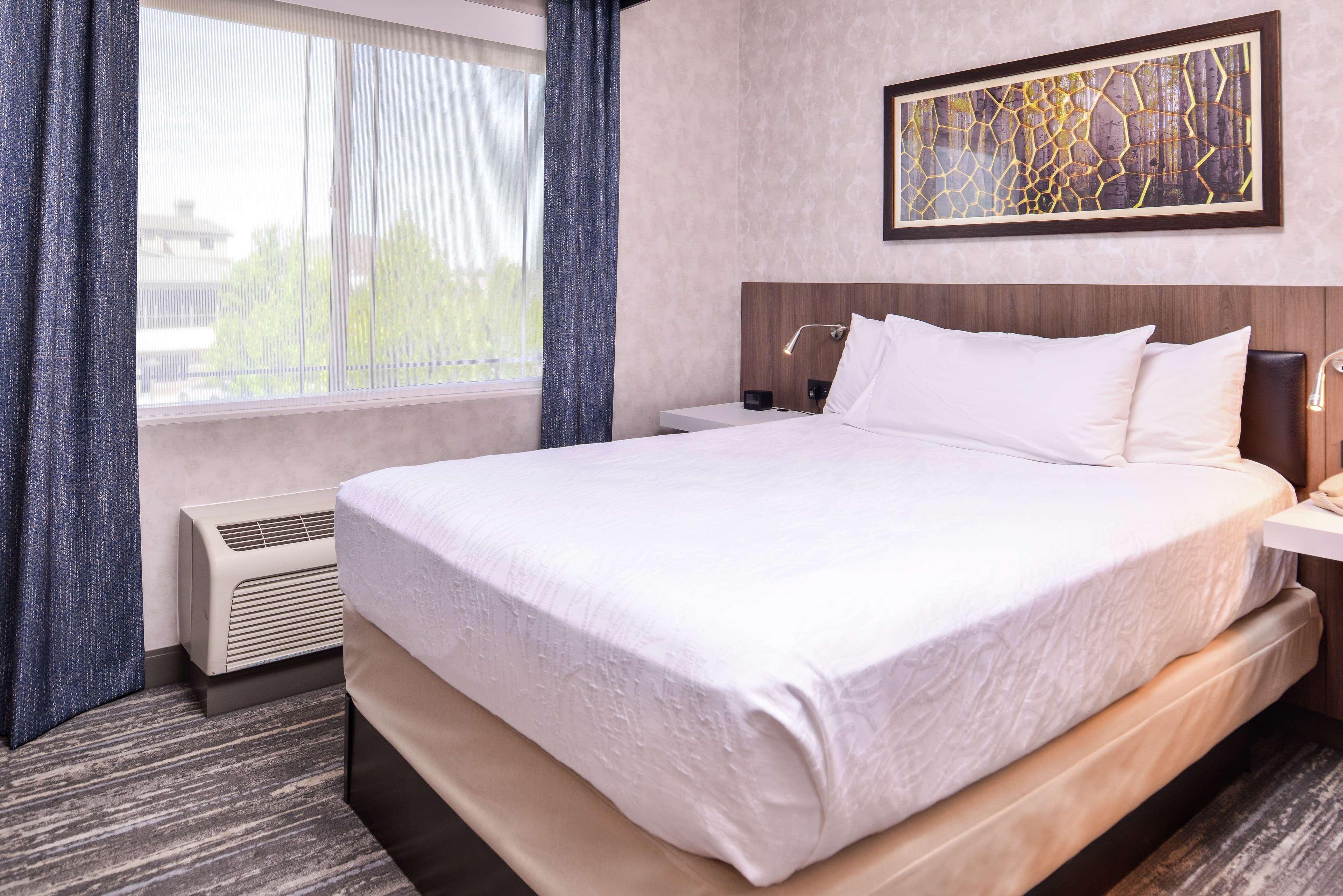 Hilton Garden Inn Бенд Екстериор снимка