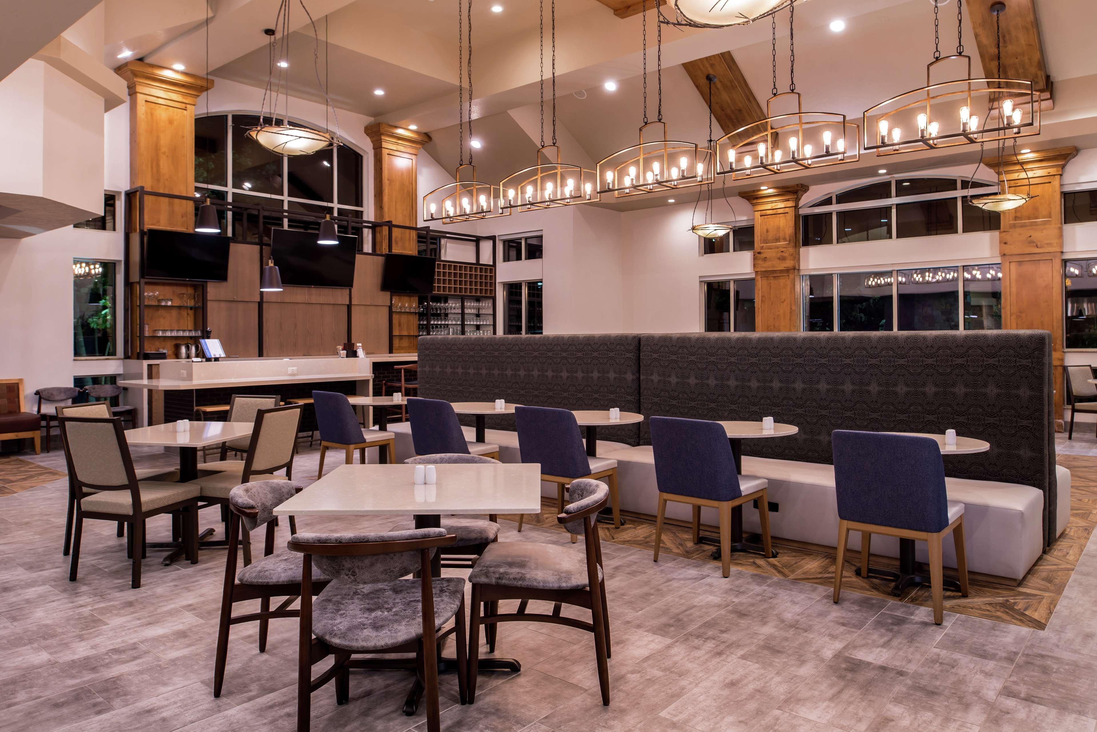 Hilton Garden Inn Бенд Екстериор снимка