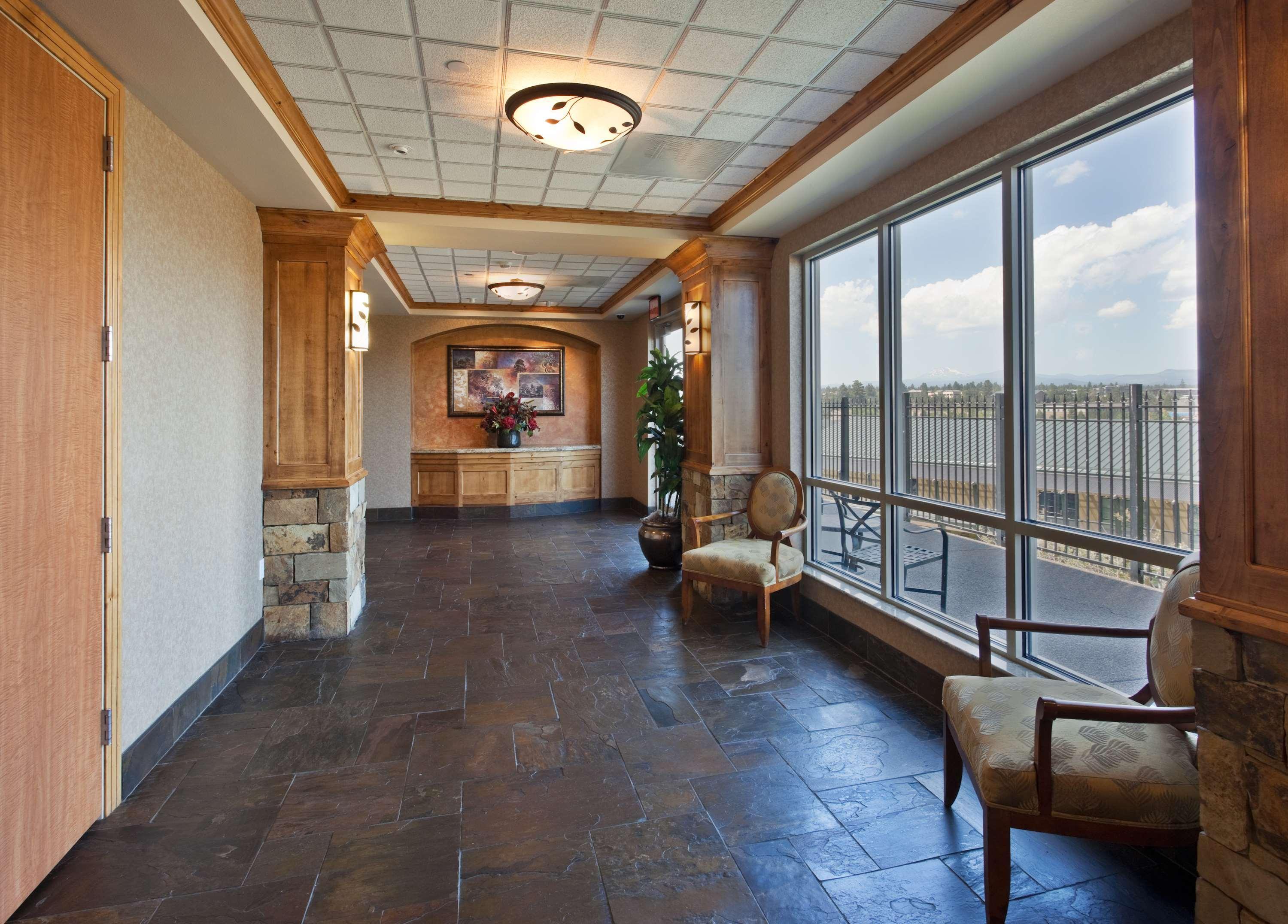 Hilton Garden Inn Бенд Екстериор снимка