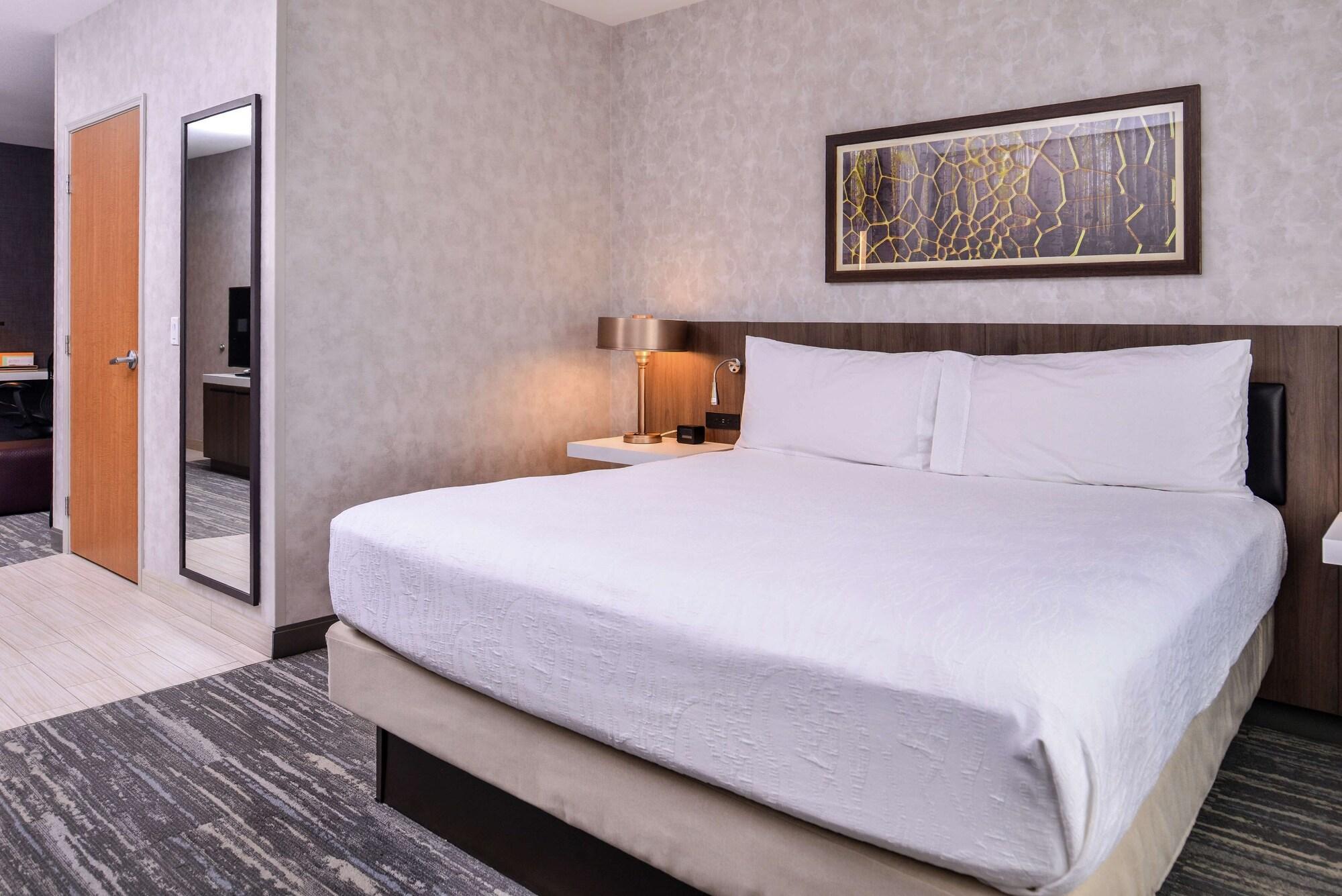 Hilton Garden Inn Бенд Екстериор снимка