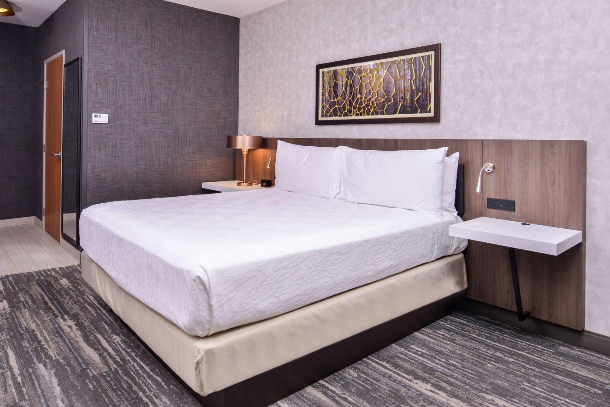 Hilton Garden Inn Бенд Екстериор снимка