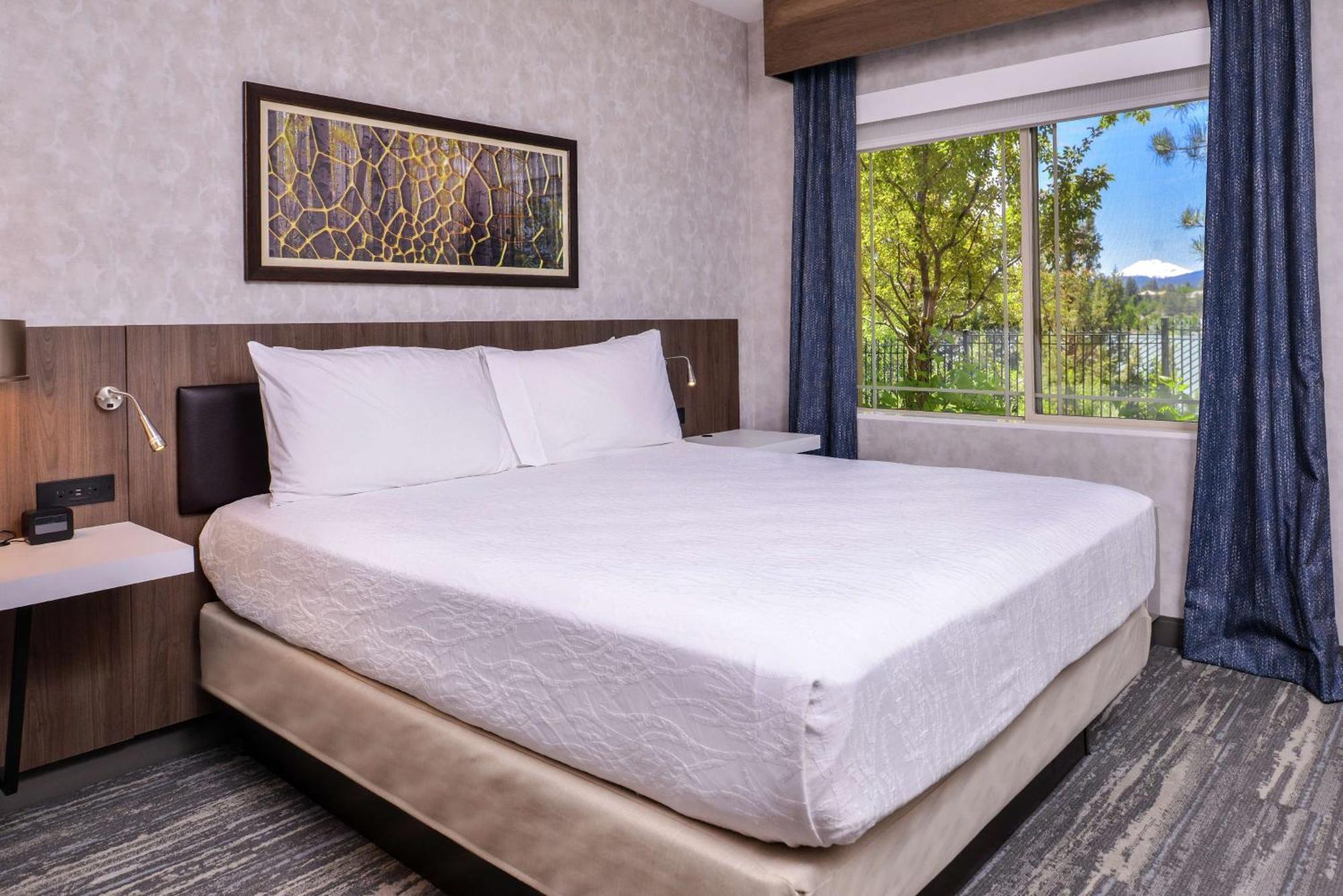Hilton Garden Inn Бенд Екстериор снимка