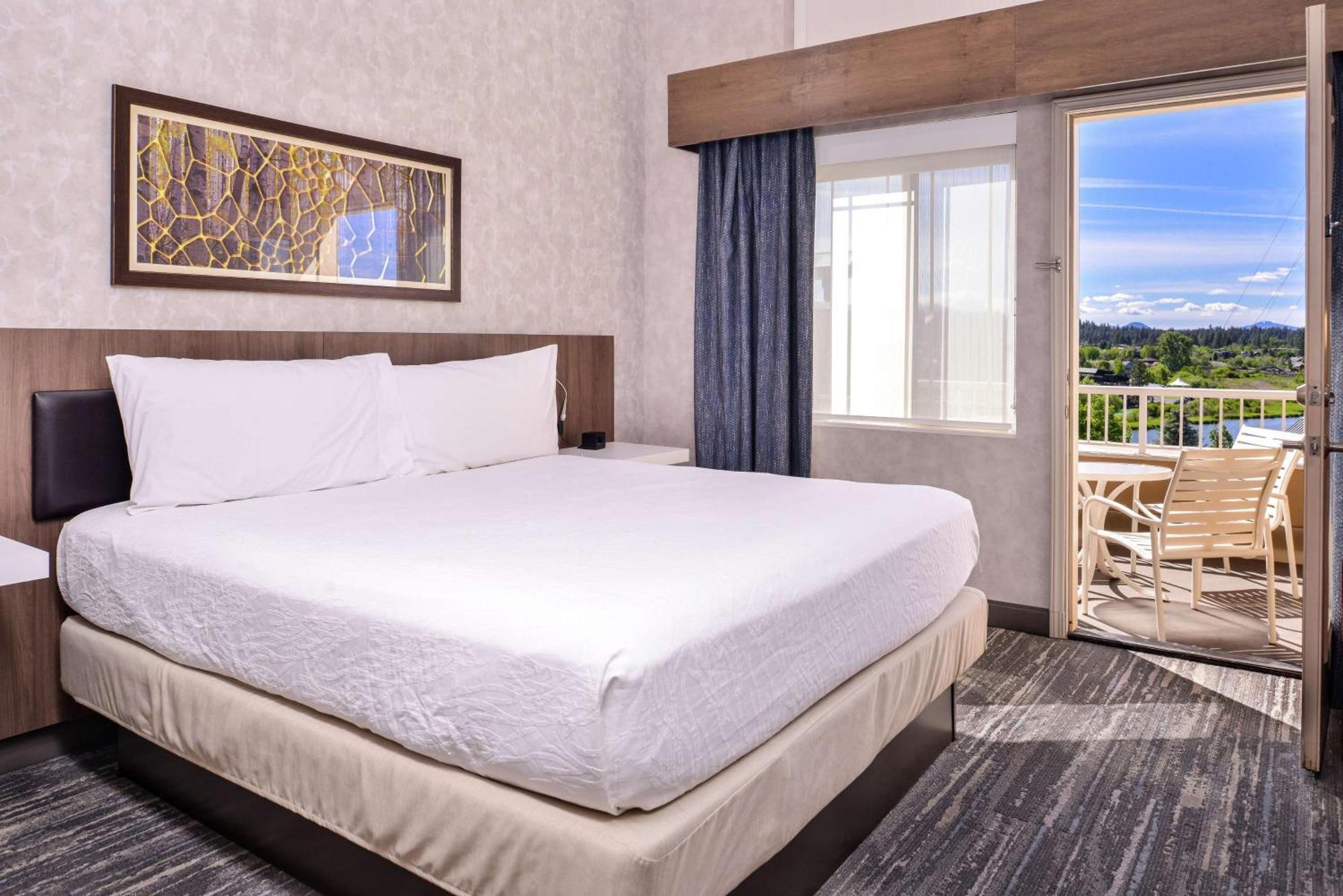 Hilton Garden Inn Бенд Екстериор снимка